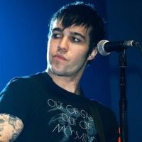 Beredar Video Porno Pacar Ashlee Simpson!