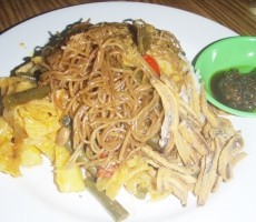 Nasi Galung, Komplet, Enak, Murah Lagi!