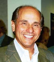 Pendapatan Seret, Bos Motorola Hengkang