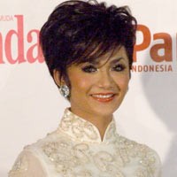 Roro Yakin KD Serahkan Rp 250 M