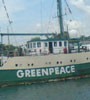 Kapal Greenpeace Tiba di Bali