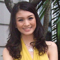 Gara-gara Cinta Fitri, Donita Jadi Penyanyi