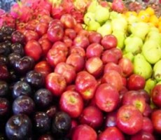 Belanja Buah Segar di Barito