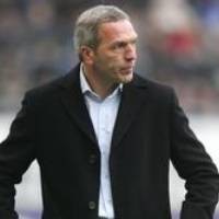 Middendorp Jadi Korban Kedua Bundesliga