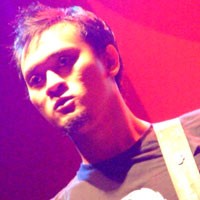 Andra & the Backbone Nyangkut di Bali