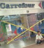 Bang Kumis Duga Ada Kesalahan Desain Carrefour Ratu Plaza