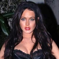 Lindsay Lohan Bikin Kacau Kamar Hotel