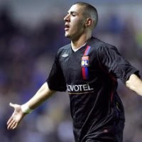 Permalukan Rangers 3-0, Lyon Lolos