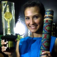 Dinna Olivia Grogi Bawa Pulang Piala Citra