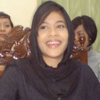 Kikan Nongol di Sidang Cerai