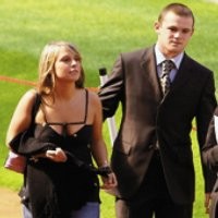 Inggris Tak Lolos, Rooney Pun Nikah