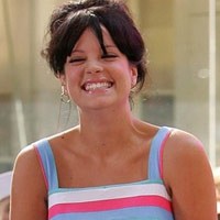 Lily Allen Stop Rokok Demi Janin