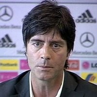 Loew Pilih Italia dan Prancis