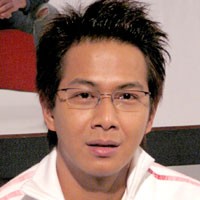 Tahun Baru, Delon Ditawar Murah