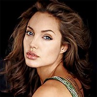 Angelina Jolie: Adegan Seks Itu Mudah