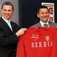 Serbia Tunjuk Pelatih Baru
