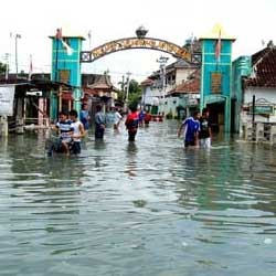 Banjir Jateng dan Jatim, Indosat Normal 