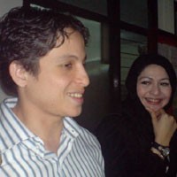 Sarah Vi Colak-Colek Suami di Pengadilan Agama