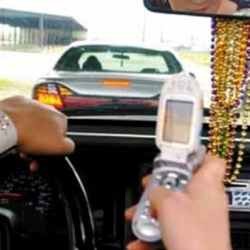 Asyik SMS, Tabrak Remaja Hingga Tewas