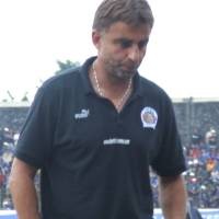 Miroslav Janu Tinggalkan Arema
