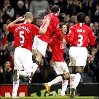 Setengah Lusin Gol Antar MU ke Puncak