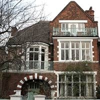 Dijual: Rumah Peter Pan