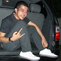 Look of the Week: Pria-pria Ber-shiny Shoes