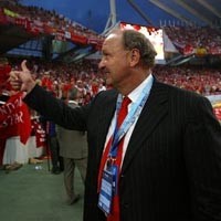 Hicks Bantah Jual Liverpool