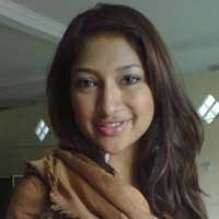 Stres, Rahma Azhari Pindah ke Bali