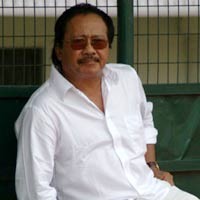 Daniel Hengkang, Tiga Nama Disimpan Persik