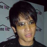 Bisnis Futsal, Dimas Seto Contek Adrie Subono