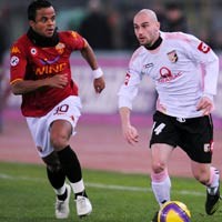 Mancini Menangkan Roma