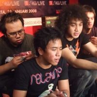 Nidji Gila Memikirkan Pendatang Baru