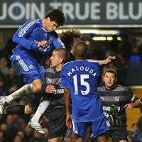 Ballack Jaga Chelsea Tetap Bersaing