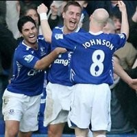 Everton Kokoh di Zona Champions