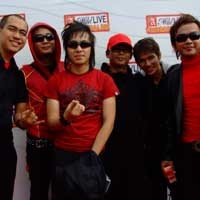 Ditonton Orang Sekampung, The Titans Grogi