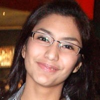 Tyas Mirasih Ditaksir Personel The Titans