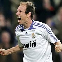Gol Pertama Robben untuk Istri