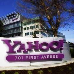 Campakkan Microsoft, Yahoo Lirik AOL