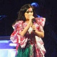 Panggung Disulap Bjork jadi Taman Bermain (2)