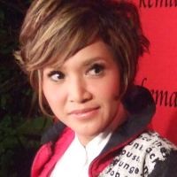 Batal Manggung, Maia Valentine Bareng Anak