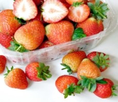 Strawberry, Buah Dewi Cinta