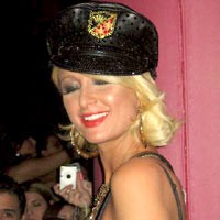 Paris Hilton Menari Erotis di Las Vegas