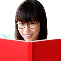 Trik Merias Mata Berkacamata