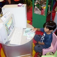 Komputer Bantu Kembangkan Otak Kanan Anak