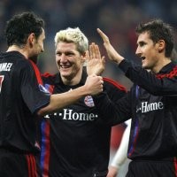 Gulung Aberdeen 5-1, Munich ke 16 Besar