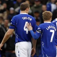 Taylor Dapat Pesan Ancaman Mati  