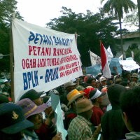 Petani Geruduk Gedung Sate
