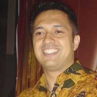 Ari Sihasale Akting Tergantung Penasihat Spiritual