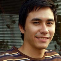 Darius Sinathrya Bersyukur Nikah Muda